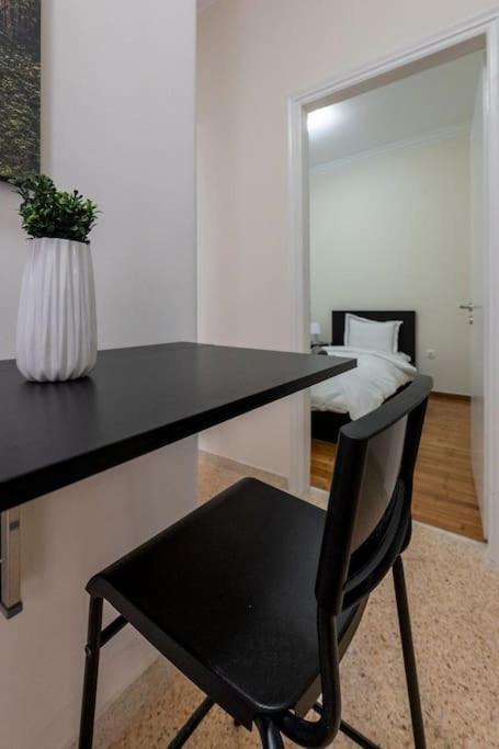 Kerameikos 2 Bedroom Apartment Афіни Екстер'єр фото